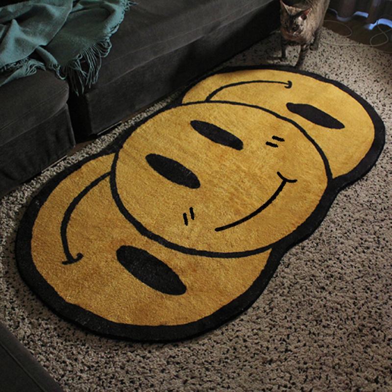 Cartoon Smile Face Design Pattern Soft Non-slip Bedside Shaggy Floormat