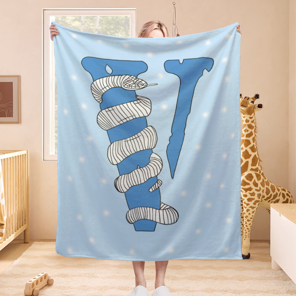 Snake And Letter V Creative Pattern Design, Blanket Soft And Comfortable