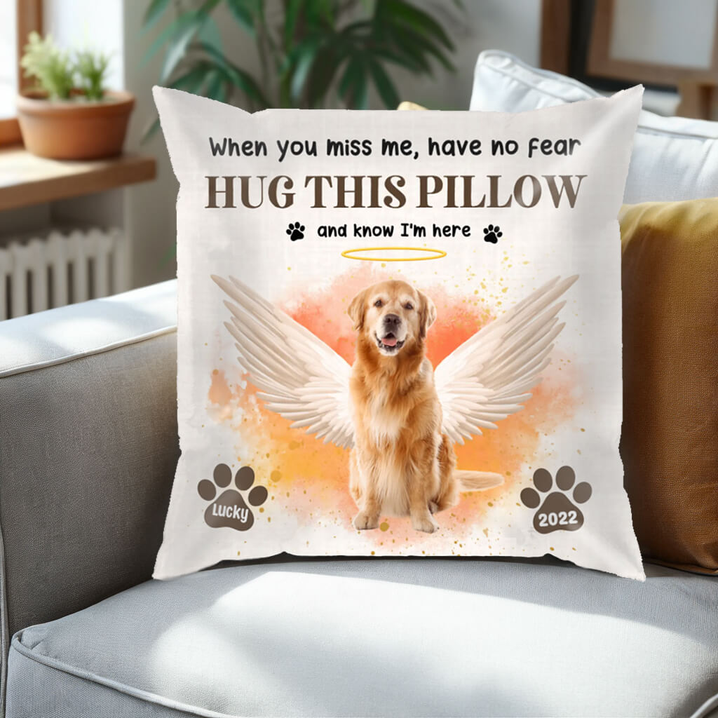 Upload Photo Hug This Pillow And Know I'm Here - Dog & Cat Memorial Personalized Custom Pillow - Sympathy, Memorial Gift For Pet Lovers, Pet Owners