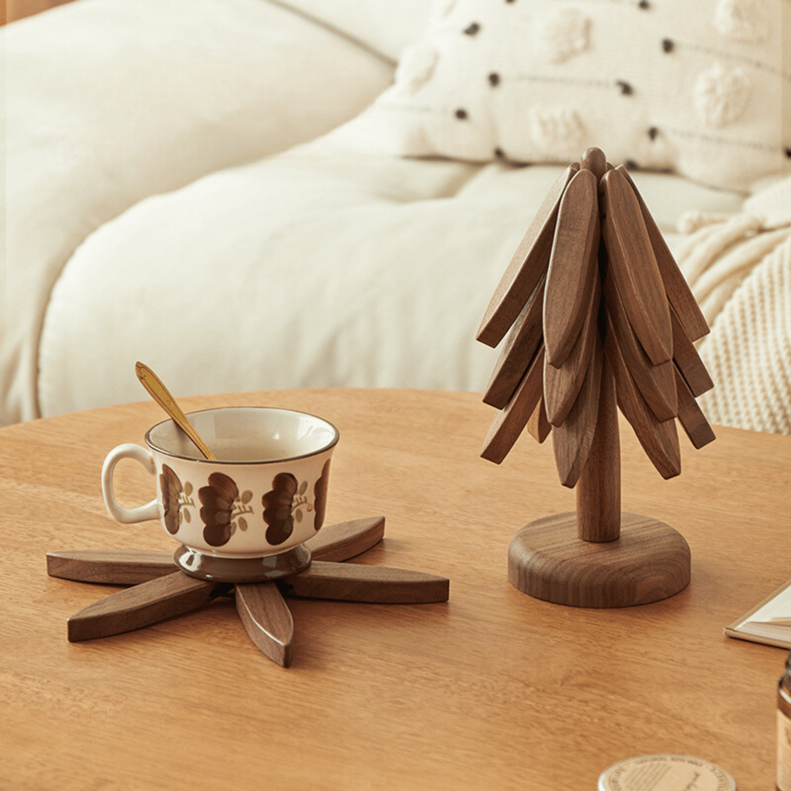 Black Walnut Wooden Heat-Resistant Coaster: Cute Tree Design Table Décor