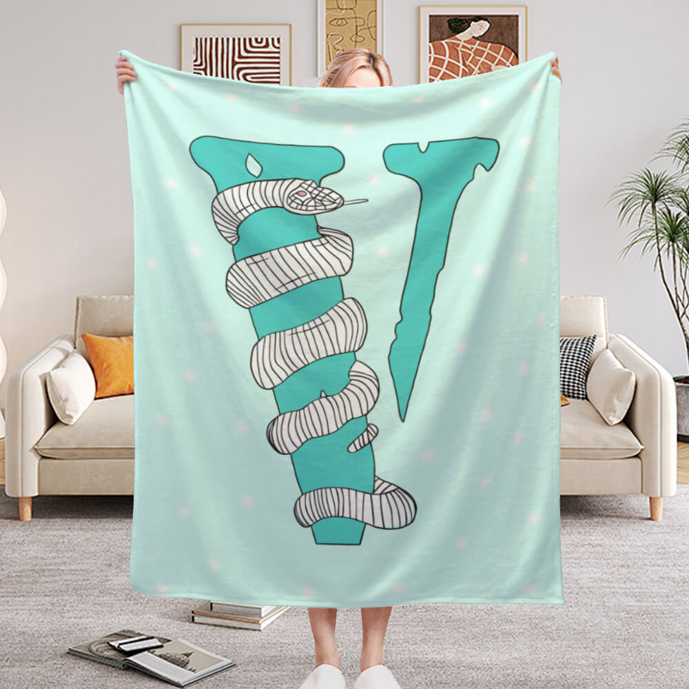 Snake And Letter V Creative Pattern Design, Blanket Soft And Comfortable